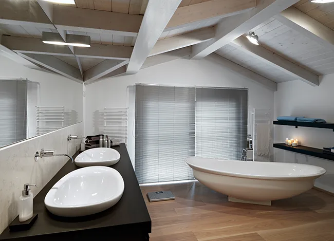 Modernes Badezimmer
